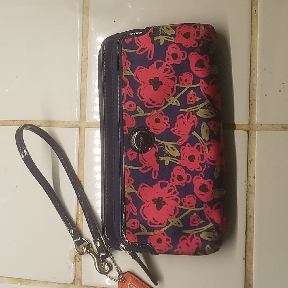Coach Poppy wallet, like new